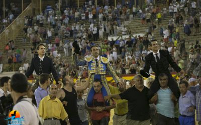 Ponce y los Manzanares rinden el merecido homenaje al maestro