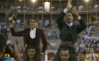 Andy Cartagena arrolla y Lea deja su impronta saliendo ambos en hombros en la segunda de Fogueres 2015