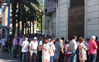 Largas colas en taquillas en el primer día de venta de entradas sueltas