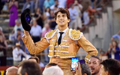 Roca Rey rinde Alicante con una tarde inconmensurable