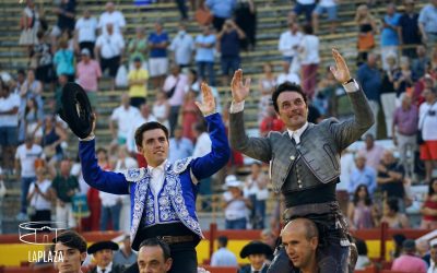 Un gran Andy Cartagena, cuatro orejas, a hombros junto a Guillermo Hermoso en la primera de abono