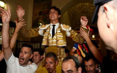 Un sideral Roca Rey rinde Alicante en una brava corrida de Victoriano del Río