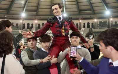 Rodrigo Villalón, profeta en su tierra, a hombros en Villena