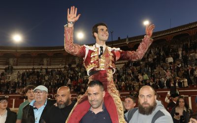 Samuel Navalón, tres orejas, exhibe su gran momento