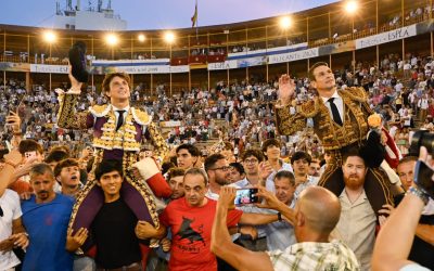 Manzanares y Roca Rey, puerta grande, desatan la pasión en la segunda de feria